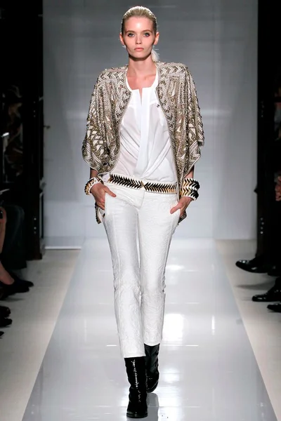 Look 13